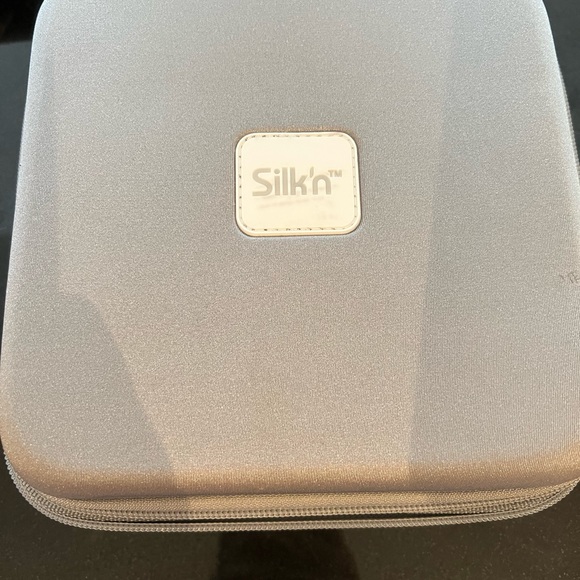 Silk’n Flash & Go Express. THIS ITEM was Used ONCE - Picture 3 of 5